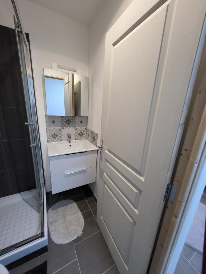 أميا Appartement Spacieux Et Luxueux Pres Du Centre المظهر الخارجي الصورة
